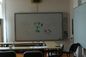 Έξυπνος ψηφιακός διαλογικός γράφοντας πίνακας τάξεων με τη ζωηρόχρωμη μάνδρα δεικτών